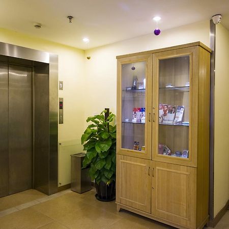 Home Inn Shanghai Hongqiao Terminal Jinshajiang Road Changfeng Bagian luar foto