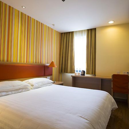 Home Inn Shanghai Hongqiao Terminal Jinshajiang Road Changfeng Bagian luar foto